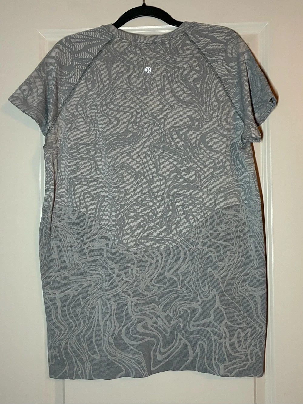 Lululemon Swiftly Tech Short-Sleeve Shirt 2.0 in Marble Mix Rhino Grey/White 14